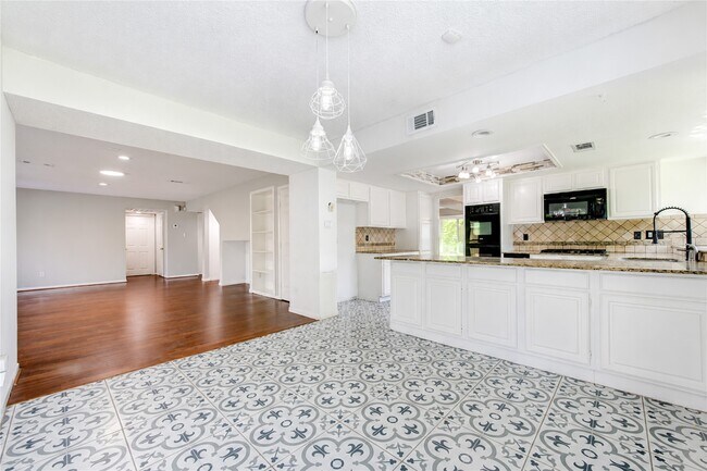 Building Photo - 13103 Wickersham Ln
