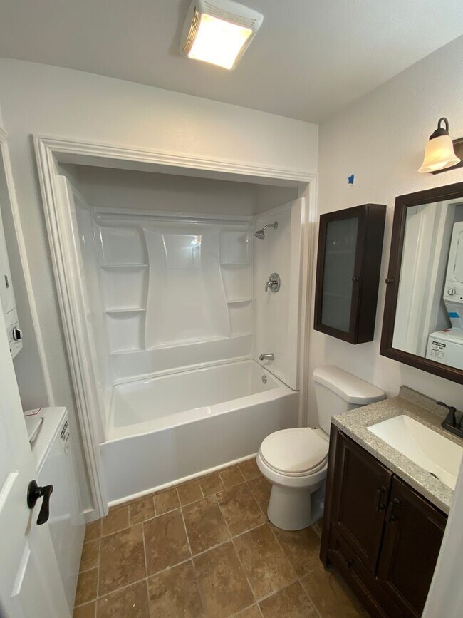 Building Photo - Charming 3-Bedroom Home with Fireplace & Private Yard – South B St, Lompoc
