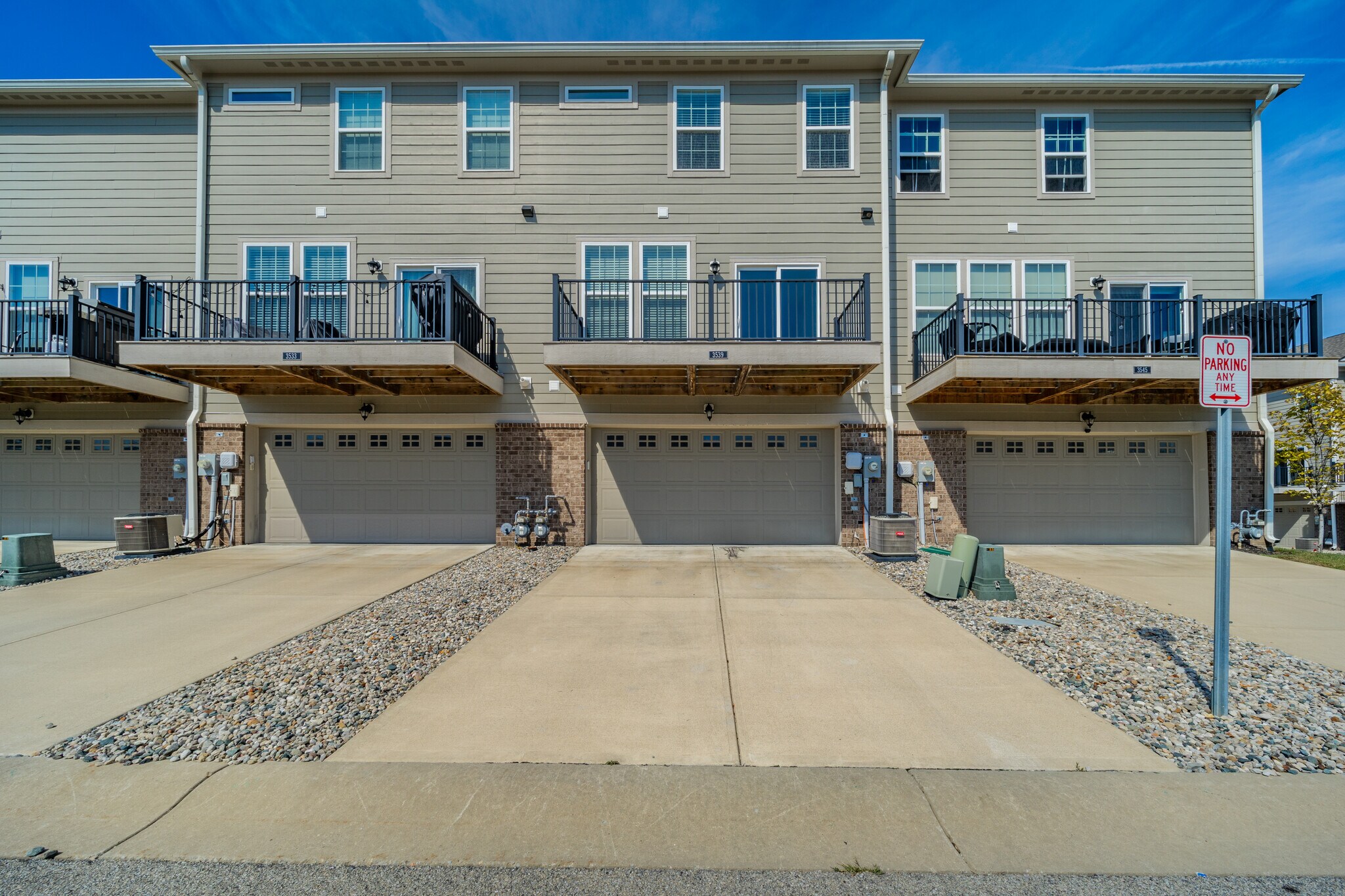 Building Photo - 3539 Brampton Ln