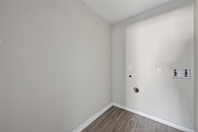 Building Photo - 22718 Pebworth Pl