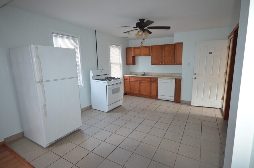 Building Photo - 2815 W 25th Pl