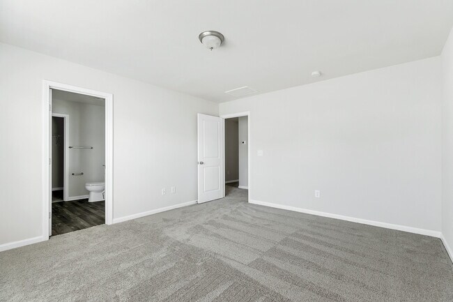 Building Photo - 728 Wayfinder Run