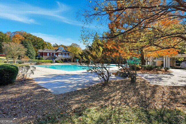 Building Photo - 405 Chadwick Cmns