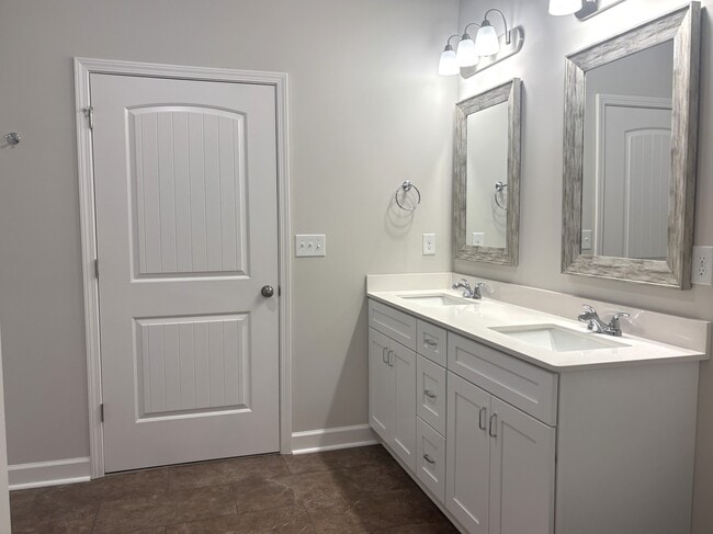 Building Photo - 8110 Bannock Cir