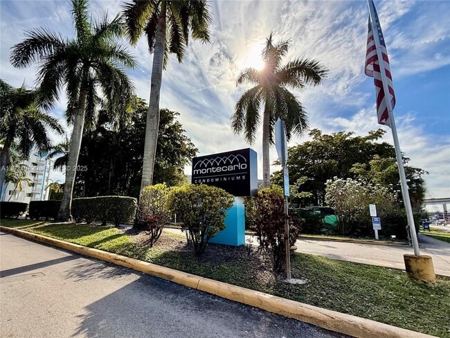 Building Photo - 492 NW 165th St