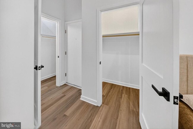 Building Photo - 709 Massachusetts Ave NE