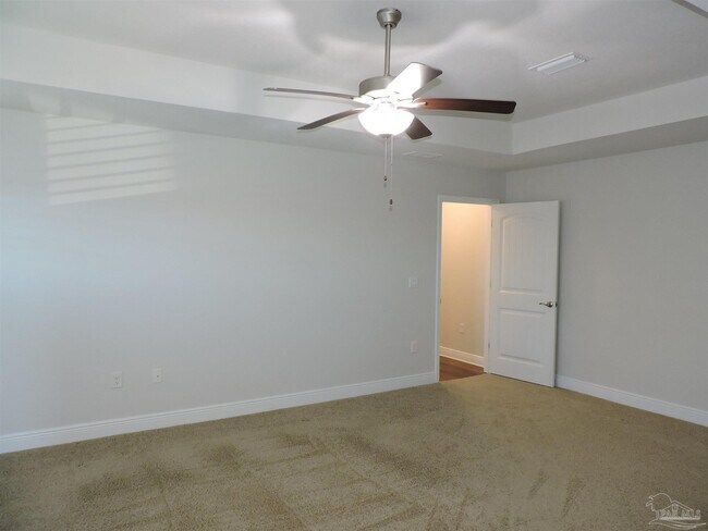 Building Photo - 5740 Burr St