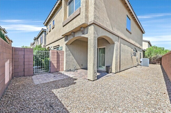 Building Photo - 9599 Vega Carpio Ave