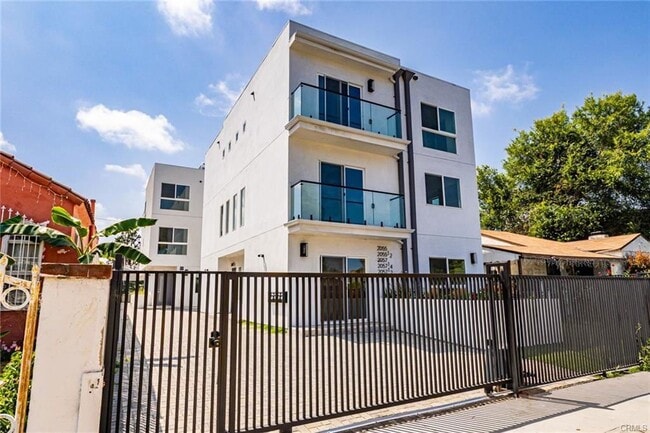 Building Photo - 2055 S Garth Ave
