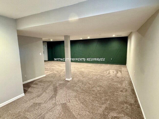 Building Photo - Amazing 3 Bedroom Home!