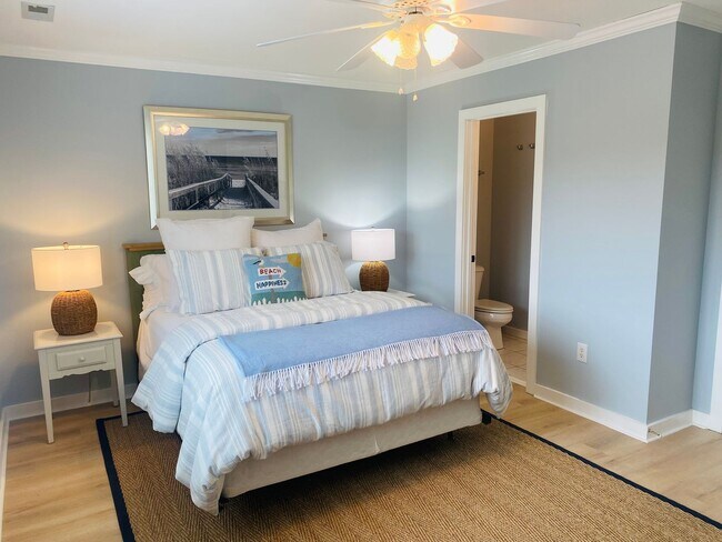 Building Photo - Winter Rental in Pine Knoll Shores