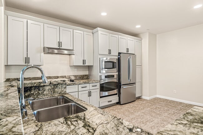 Building Photo - 1267 Oro Ridge
