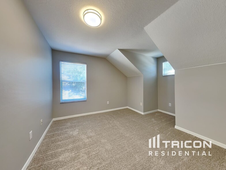 Building Photo - 10834 Newbridge Dr