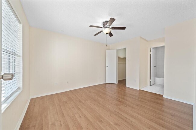 Building Photo - 2750 Holly Hall St