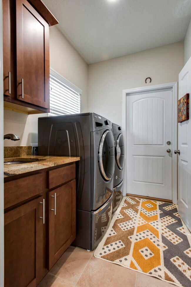 Building Photo - 4600 Hermosa Rd