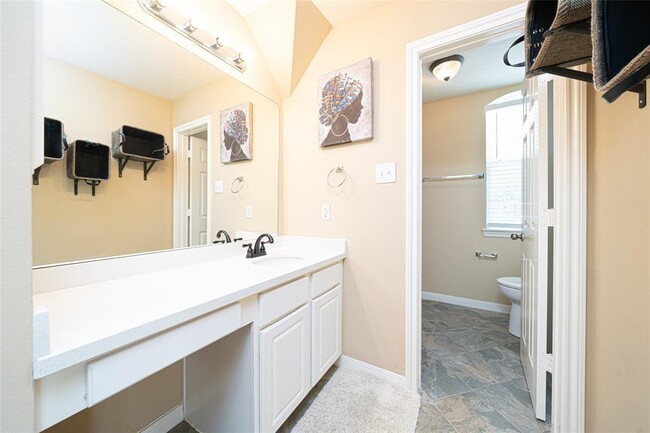 Building Photo - 14418 Chartley Falls Dr