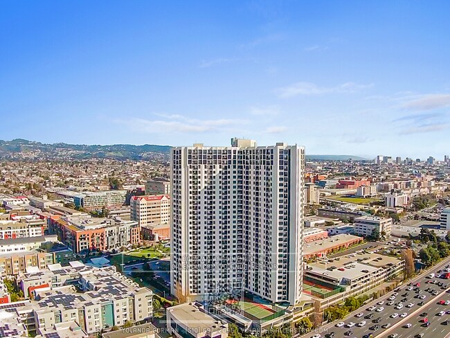 Building Photo - Stunning Large 1 Bedroom Exquisite Wood Fl...