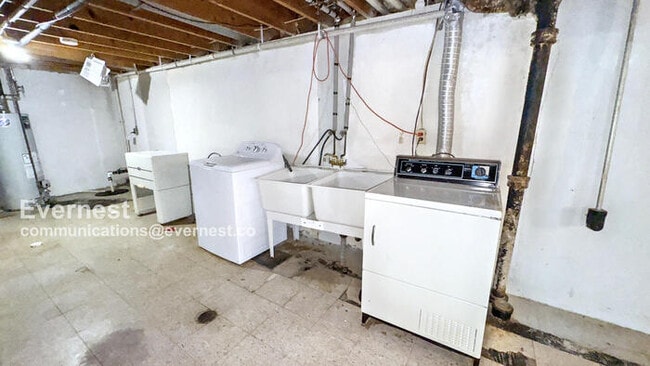 Building Photo - 12136 Brougham Dr