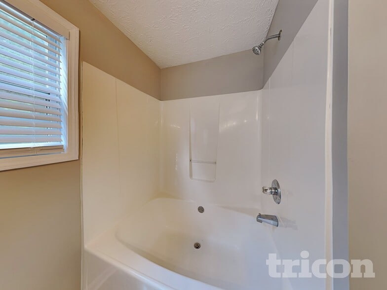Building Photo - 119 Glenda Ct