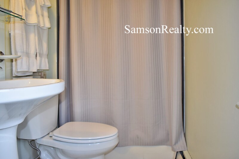 Building Photo - 144 Benefit St