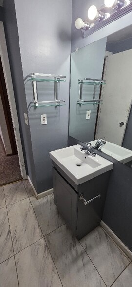 Building Photo - 9201 29th Ave N