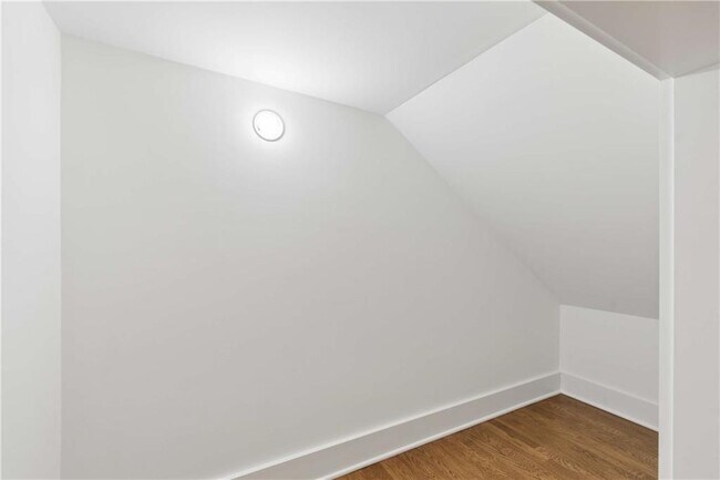 Building Photo - 1511 McLendon Ave NE