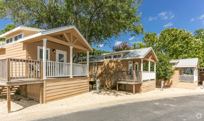Hill Country Cottage And Rv Resort New Braunfels Tx Apartment