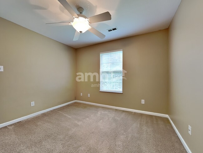 Building Photo - 3335 Branch Hill Ln