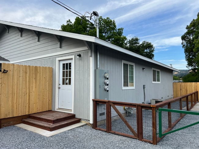 Building Photo - 316 Hardister Dr