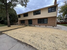 Building Photo - 306 Palomino Ln