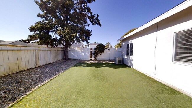 Building Photo - Steps from SDSU – Spacious Homes in Prime College Area