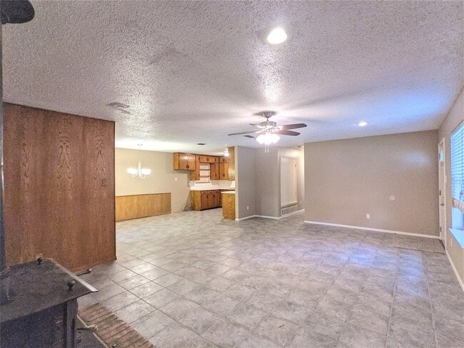 Building Photo - 134 Bellaire Dr