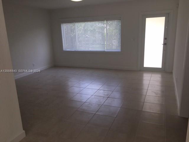 Building Photo - 805 NE 138th St