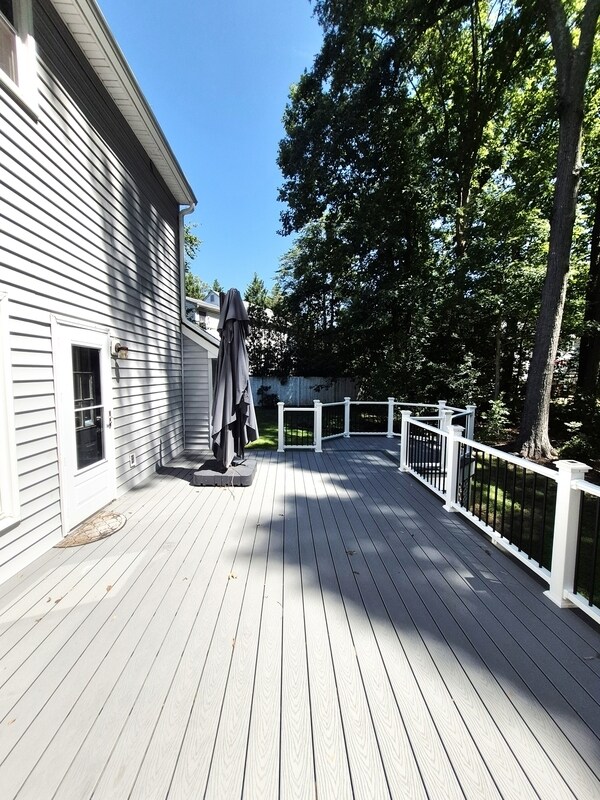 Building Photo - 9019 Double Tree Ln
