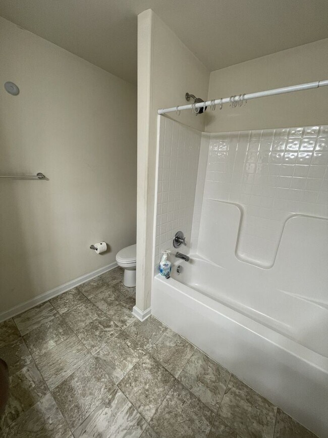 Building Photo - 2913 Seven Kings Ct