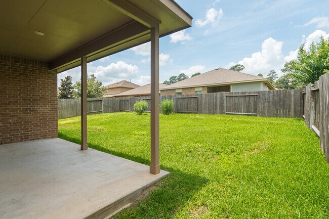 Building Photo - 138 Meadow Grove Dr