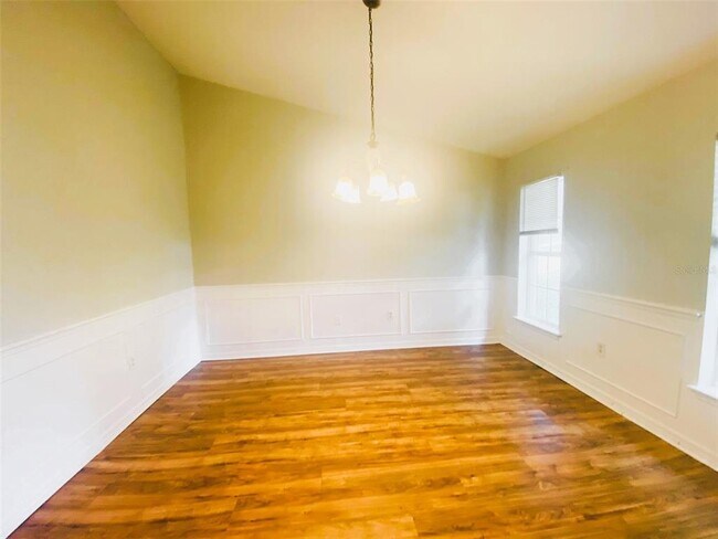 Building Photo - 423 Disston Ave