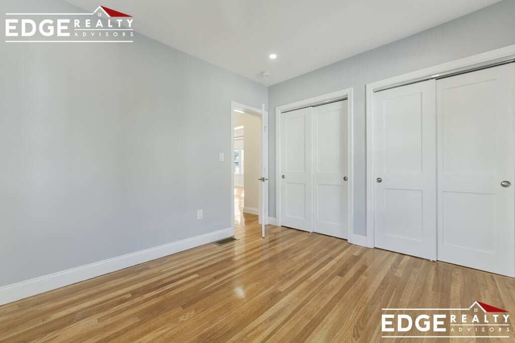 Building Photo - 60 Lane Park