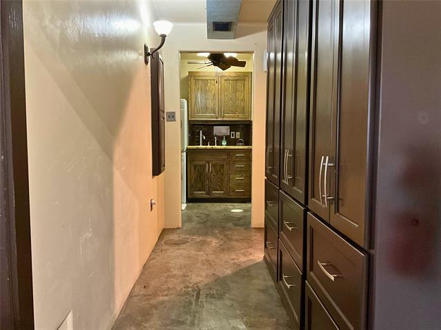 Building Photo - 104 NE 2nd St