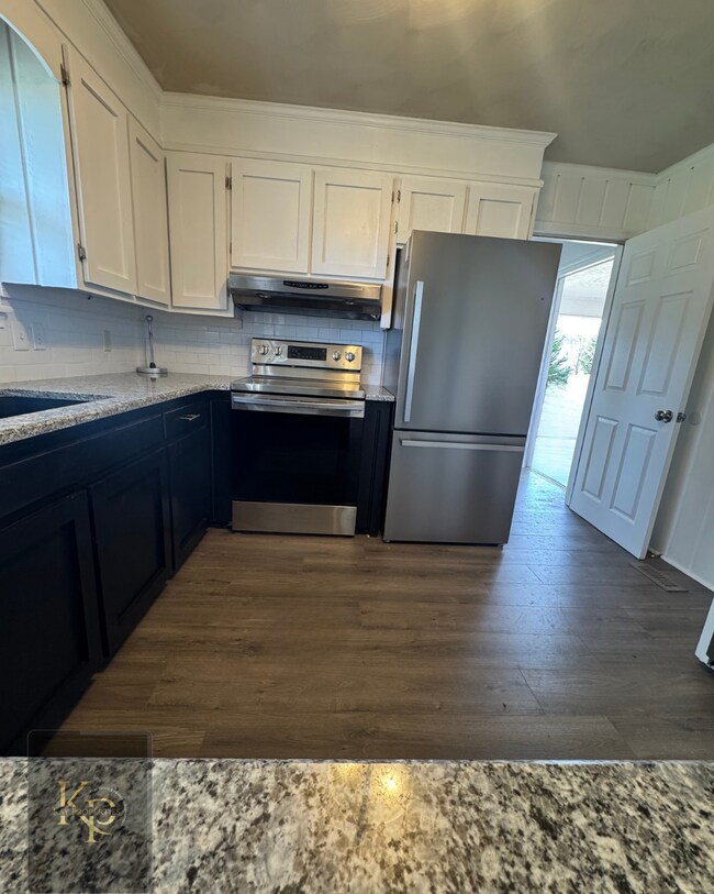 Building Photo - 2230 Independence Rd