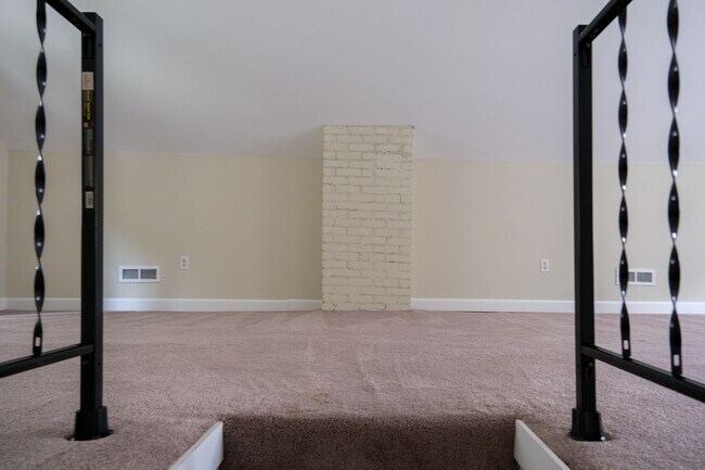 Building Photo - 3Bedroom/1Bath Home Coming Available Soon!