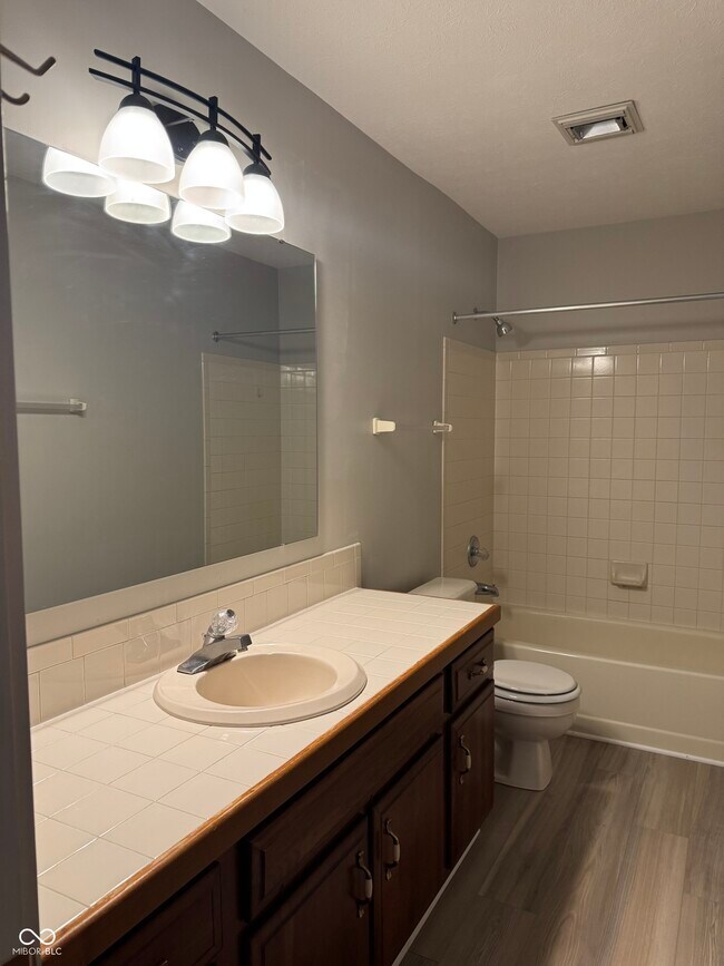 Building Photo - 329 Sandbrook Dr