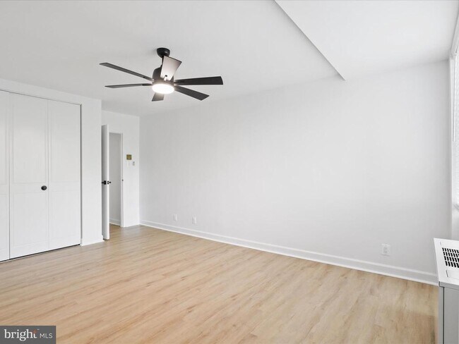Building Photo - 301 N Beauregard St