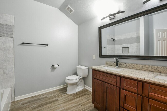 Building Photo - 5410 Linden Grove Ct