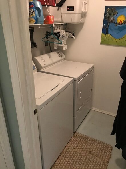 Laundry Room - 902 Pritchard Pl