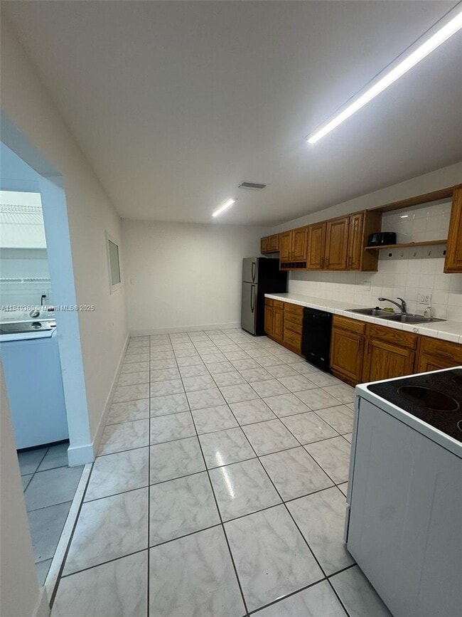 Building Photo - 3851 NW 110th Ave