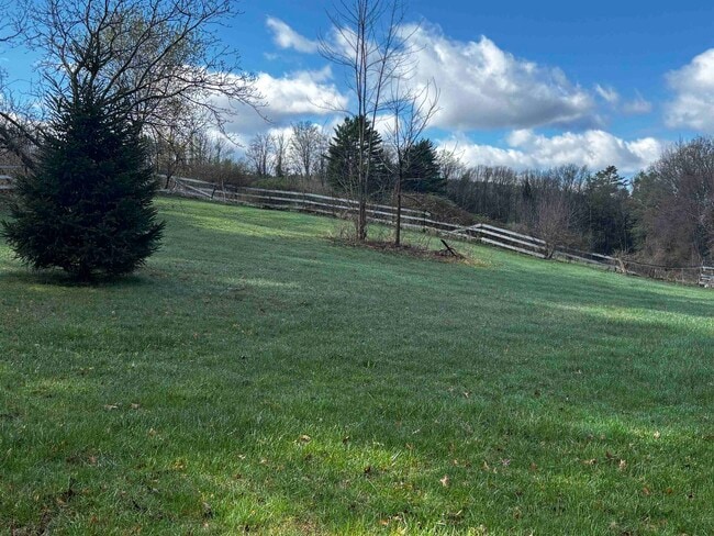 Building Photo - 49 River Rd