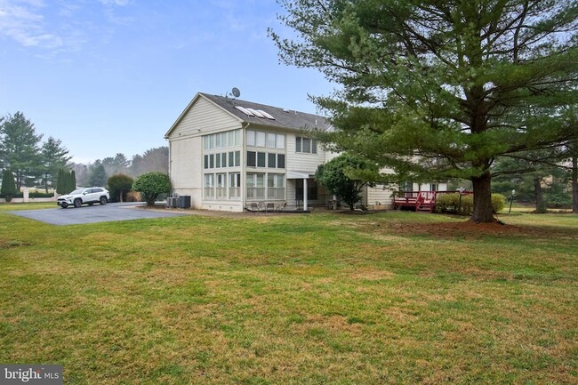 Building Photo - 10908 Barn Wood Ln