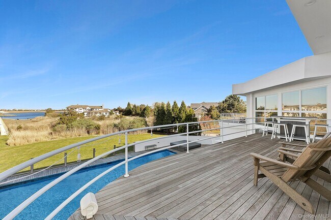 Building Photo - 3 Old Meadow Bend