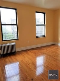 Building Photo - 52 Saint Nicholas Place